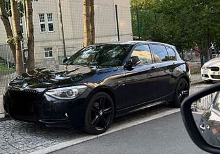 BMW 118d xDrive - M Paket Harman Kardon Alcantara
