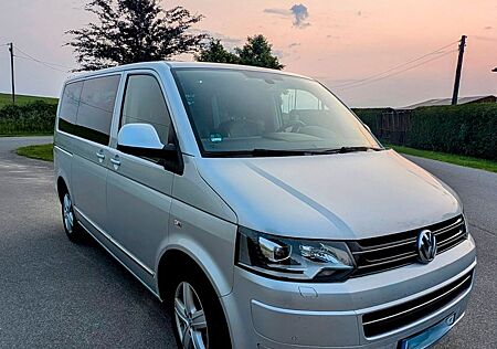 VW T5 Multivan Volkswagen mit Austauschmotor bei 120.000km