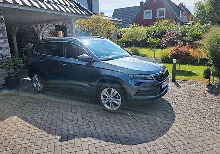 Skoda Karoq TOPKaroq1.6TDIDSGStyleTÜV/InsNeu8xbereiftLED/ACC