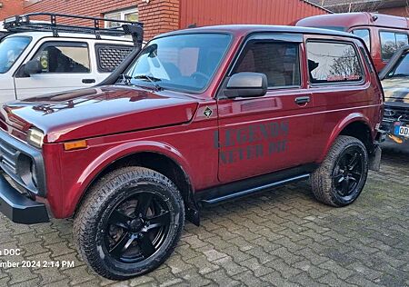 Lada Niva Legend LÜX FACELIFT 4x4 Freestyle Klima