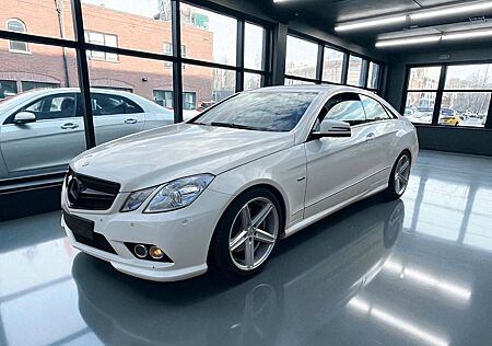 Mercedes-Benz E 200 Coupé Leder Sitzheizung Tempomat PDC