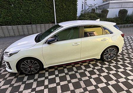 Kia Cee'd Ceed GT 1.6 T-GDI DCT