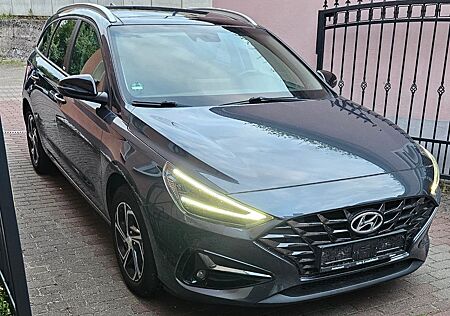 Hyundai i30 PANO/CARPLAY/AHK/RFK