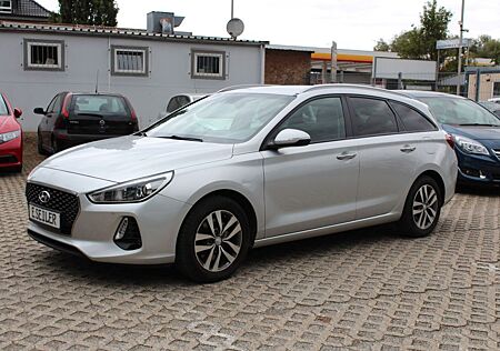 Hyundai i30 *EURO 6*1.HAND*NAVI*KAMERA*