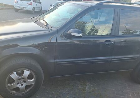 Mercedes-Benz ML 270 ML -Klasse CDI Doktorwage TECH 1 A