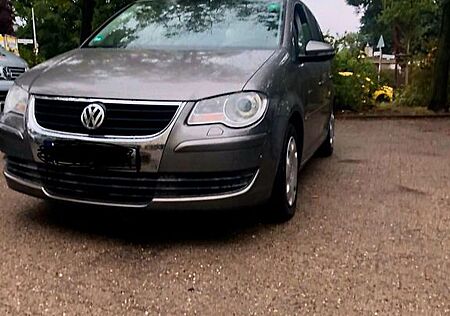 VW Touran Volkswagen 1.4 Benzin | 2009 | 133.851 km