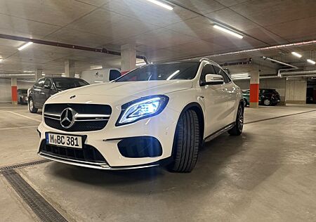 Mercedes-Benz GLA 45 AMG Pano|360°|8fach|Spoiler|Keyless