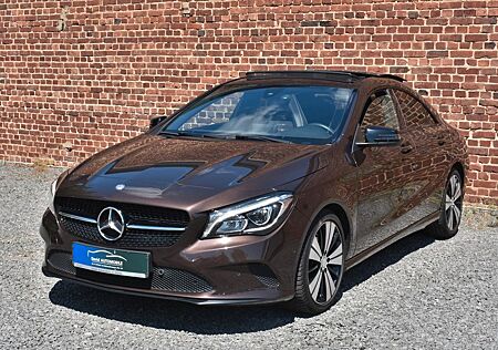 Mercedes-Benz CLA 180 CLA 180D NIGHTPAKET PANO NAVI RCAM LED LEDER PDC