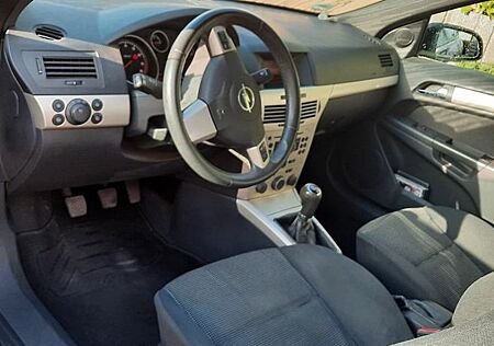 Opel Astra Edition 1.8 Edition