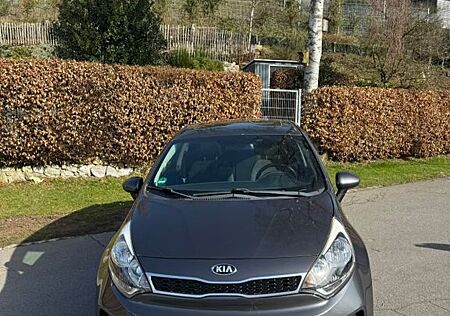 Kia Rio 1.2 UEFA EURO 2016