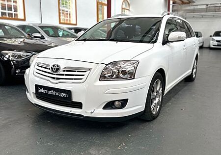 Toyota Avensis Kombi 2.0 Sol