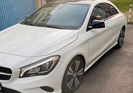Mercedes-Benz CLA 180 Urban Urban