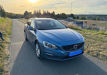 Volvo V60 D4 Kinetic Kinetic
