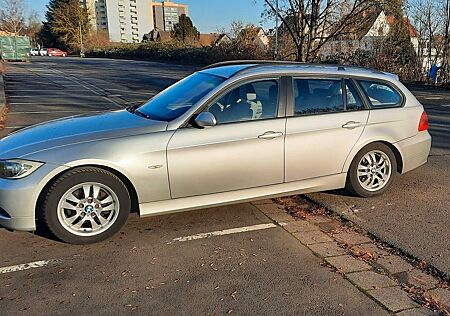 BMW 320i Touring - TÜV/HU bis 02/2026