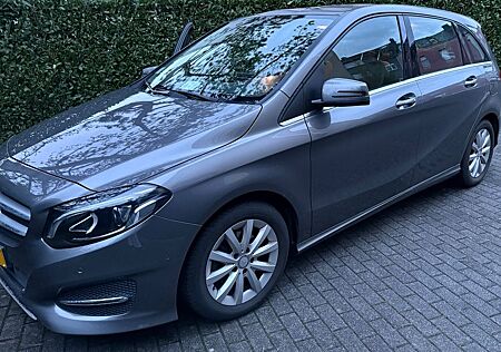 Mercedes-Benz B 180 d -