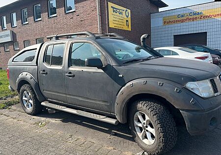 Nissan Navara PICK UP MATTSCHWARZ SIDEPIPE