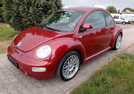VW New Beetle Volkswagen 2.0 Highline Canyonred HU NEU