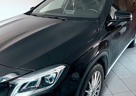Mercedes-Benz GLA 220 4MATIC DCT - AMG Style