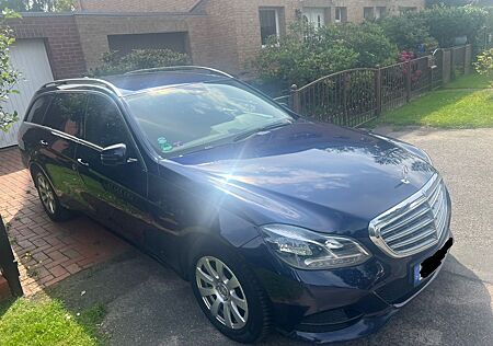 Mercedes-Benz E 250 BlueTEC 4MATIC T Autom. -