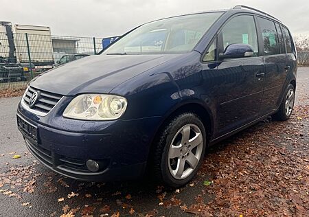 VW Touran Volkswagen 2.0 TDI AHK Leder Schiebedach Standheizun