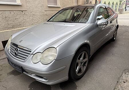 Mercedes-Benz E 200 C 200 Kompressor Sportcoupé Aut Panorama TÜV2027