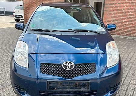 Toyota Yaris Luna 1,0-l-VVT-i Luna