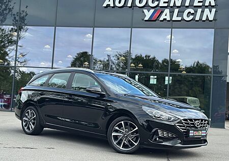 Hyundai i30 1.0 T-GDI Hybrid Trend 2.H/NAV/MFL/SHZ/R-CAM