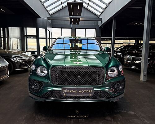 Bentley Bentayga V8/NAIM/PANO/MASSAGE/STANDHZG/ACC/NACHT