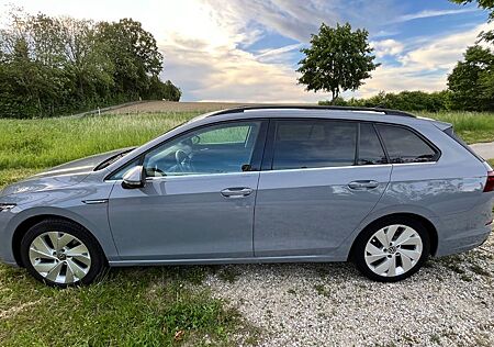 VW Golf Volkswagen 8 Variant 2.0 TDI DSG AHK Style