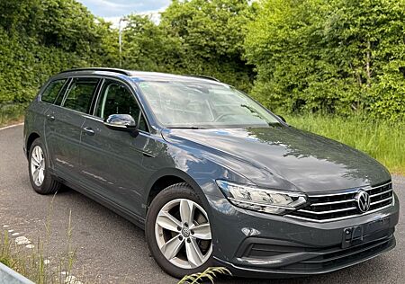 VW Passat Variant Volkswagen 2.0 TDI SCR Conceptline Varia...