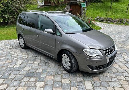 VW Touran Volkswagen 2.0 TDI 125 kW DSG DPF R-Line Edition...