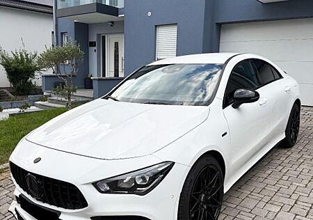 Mercedes-Benz CLA 250 e DCT -