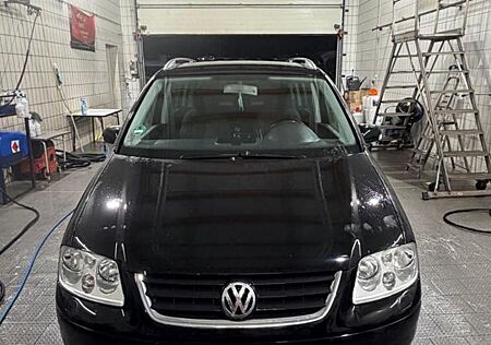 VW Touran Volkswagen 2.0 TDI DPF Highline Highline