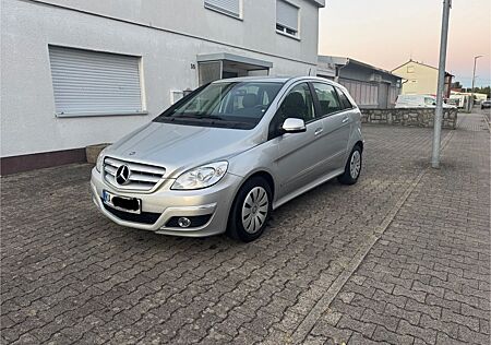 Mercedes-Benz B 200 CDI -