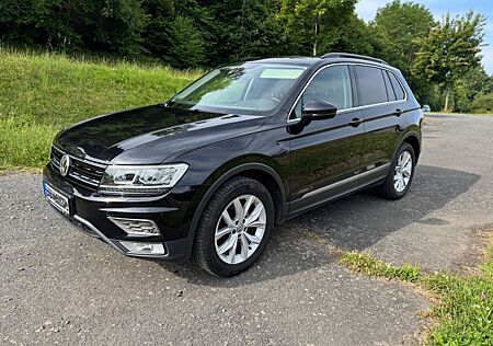 VW Tiguan Volkswagen 2.0 TDI SCR DSG 4MOTION Comfortline C...