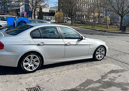 BMW 325i -