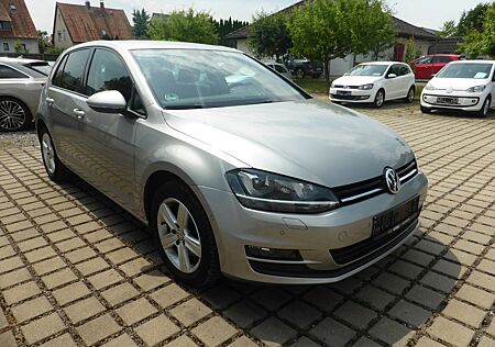 VW Golf Volkswagen VII Lim. Comfortline BI XENON AHK SHZ PDC