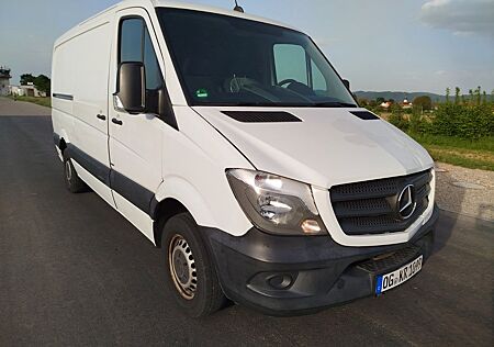 Mercedes-Benz Sprinter 211 D