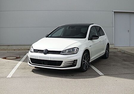 VW Golf Volkswagen 2.0 TDI DSG GTD