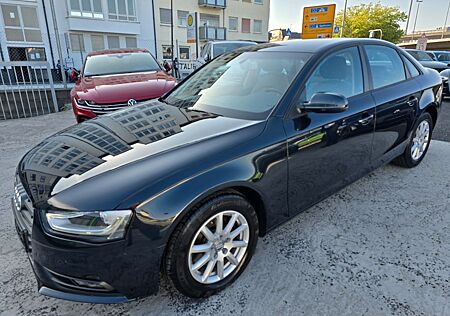 Audi A4 Lim. Attraction 1,8 TFSI NAVI*TEMPOMAT