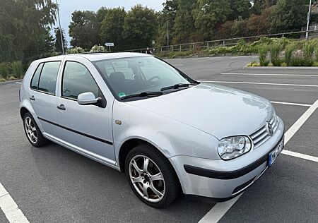 VW Golf Volkswagen 1.6 TÜV neu