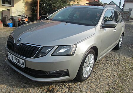 Skoda Octavia Combi Ambition DSG Leder