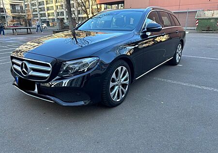 Mercedes-Benz E 220 E 220d T AVANTGARDE mit 20 Zoll AMG Felgen