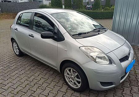 Toyota Yaris 1,33-l-Dual-VVT-i Cool Cool