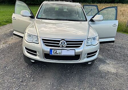 VW Touareg Volkswagen 3.0 V6 TDI Tiptronic Standard
