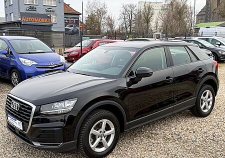 Audi Q2 Navigation/Tempomat/Scheckheft/PDC/HU neu