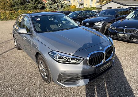BMW 118i Aut Advantage / LED / NAVI / TEMPO / LIVE-C