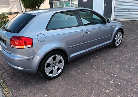 Audi A3 2.0 FSI S line Sportpaket plus S line Spo...
