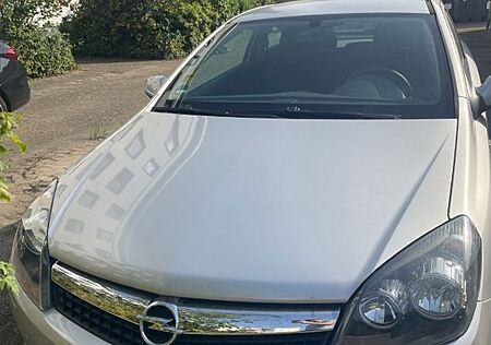 Opel Astra H GTC 1.4