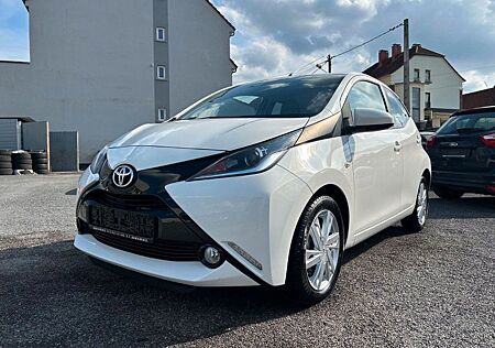 Toyota Aygo (X) -PLAY EDITION S KAMERA + KLIMA + TEMP
